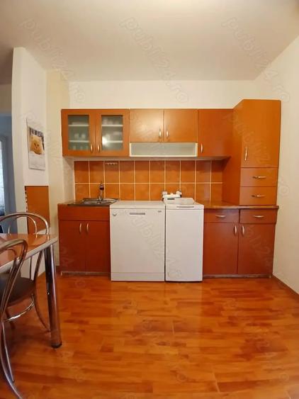 Apartament cu 2 camere decomandat în Petrila