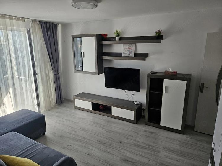 Inchiriez apartament 2 camere Semidecomandat ?os. Fundeni nr. 1 bloc 38 - 4