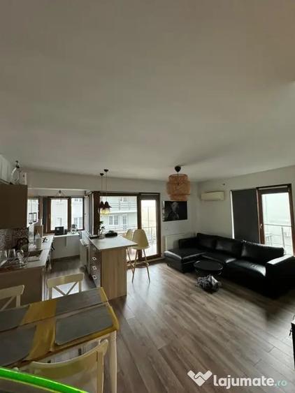 Apartament cu 2 camere semidecomandat în Aviației