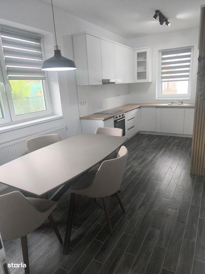 Casă cu 3 camere cu Teren 500 Mp în Central