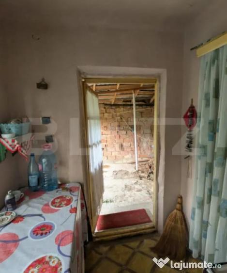 Casă cu 3 camere cu Teren 2540 Mp în Central