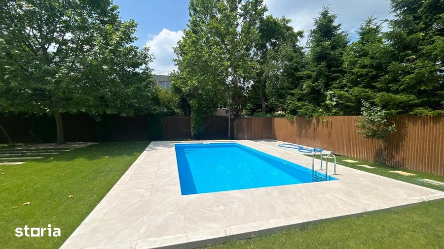 Casă cu 6 camere cu Teren 1500 Mp în Central