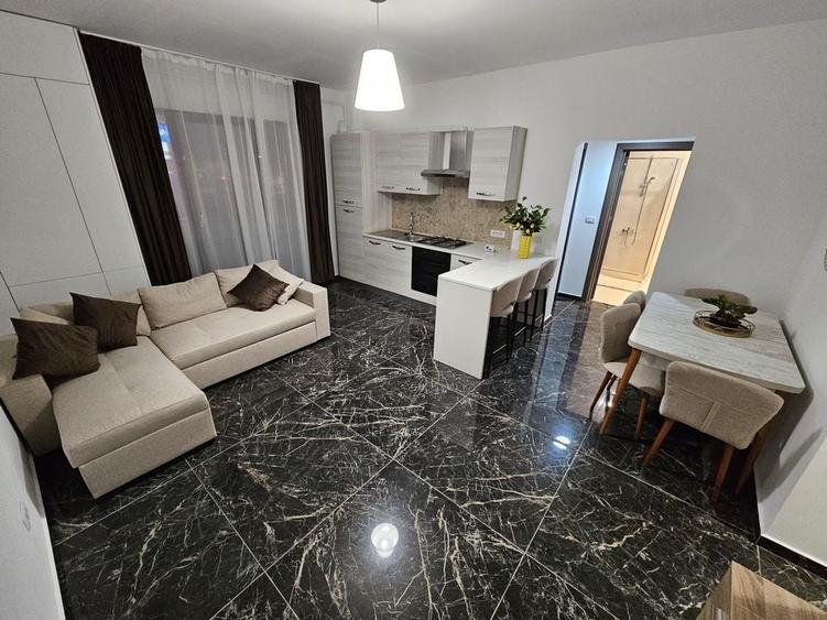 Apartament cu 3 camere decomandat în UTA