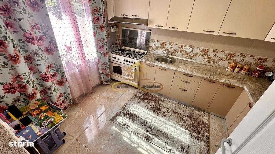 Casă cu 4 camere cu Teren 263 Mp în Letea Veche