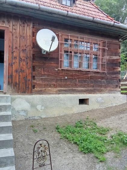 Casă individuală cu 4 camere cu Canalizare în Ocoliș