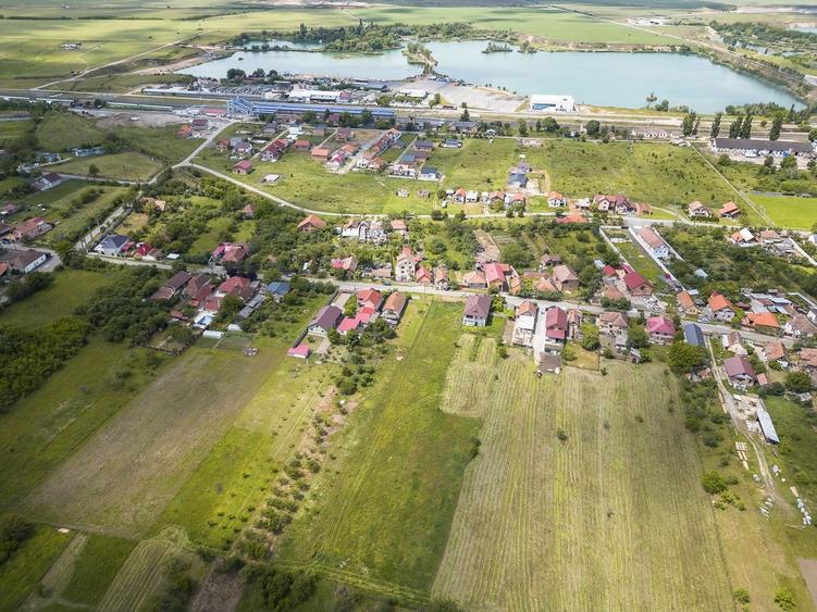 Teren Construcții intravilan de 1937 mp, în Ghioroc