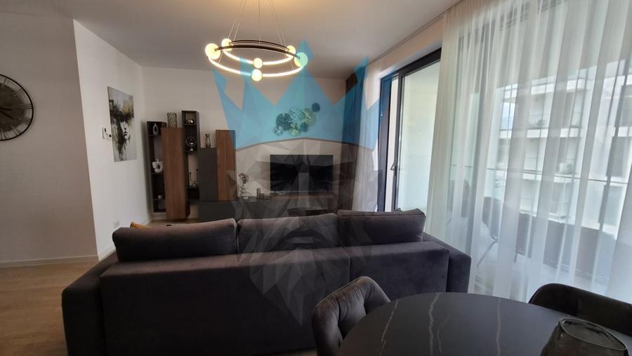 Apartament cu 3 camere semidecomandat, mobilat în Băneasa