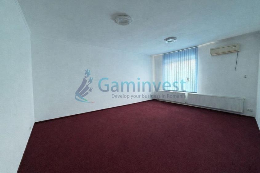 Spațiu comercial, de 70 mp, în Periferie
