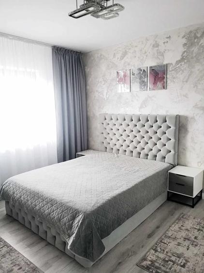 Apartament cu 3 camere decomandat în Sud