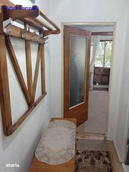 Garsonieră decomandată, mobilată în Crângași