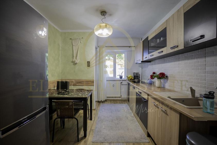 Apartament cu 3 camere decomandat, mobilat în Capitol