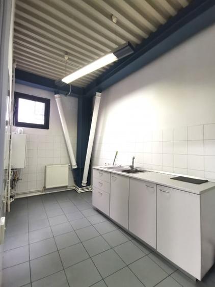Spațiu comercial, de 222 mp, în Jiului