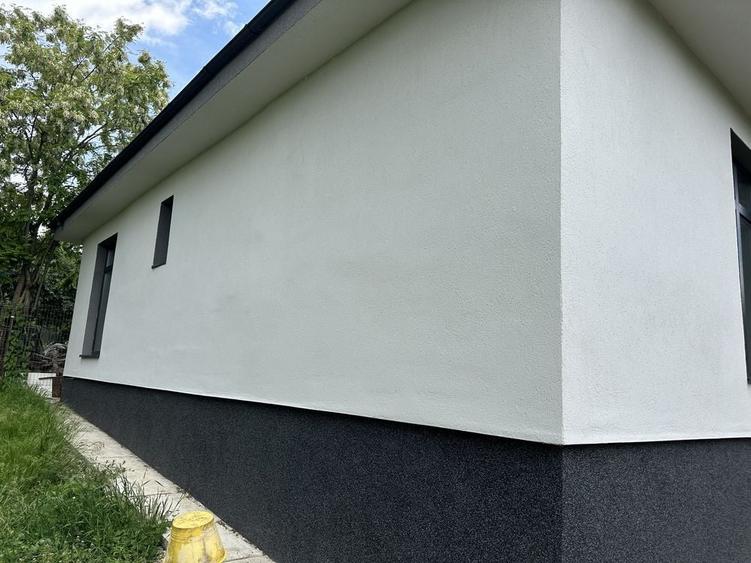 Casă cu 4 camere în Răzvad