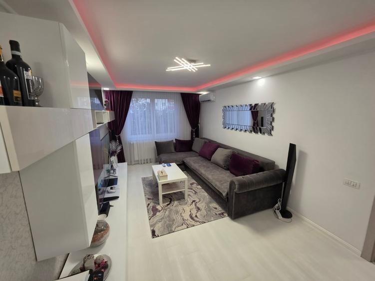 Apartament cu 3 camere decomandat în Berceni