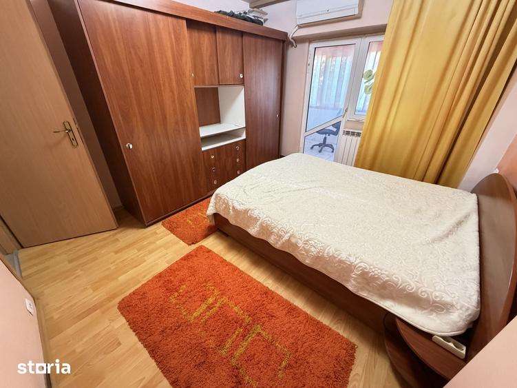 Apartament cu 3 camere decomandat în Nicolina