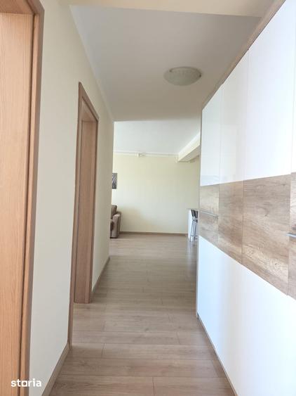 Apartament cu 3 camere în Cetate