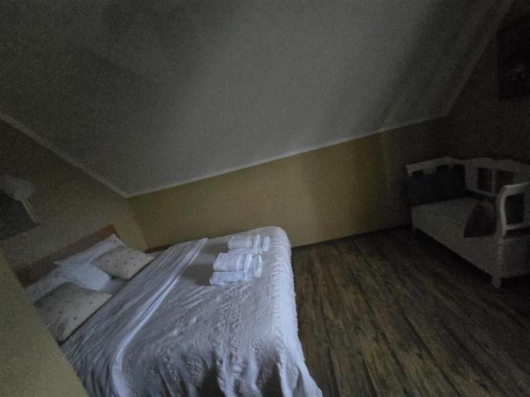 Casă individuală cu 6 camere cu Canalizare în Cincu