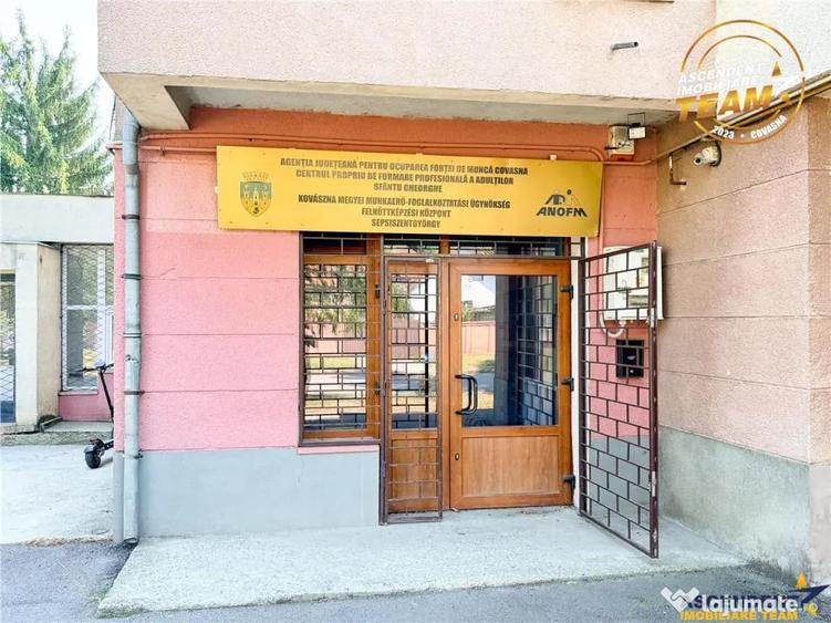 Spațiu comercial, de 35 mp, în Simeria