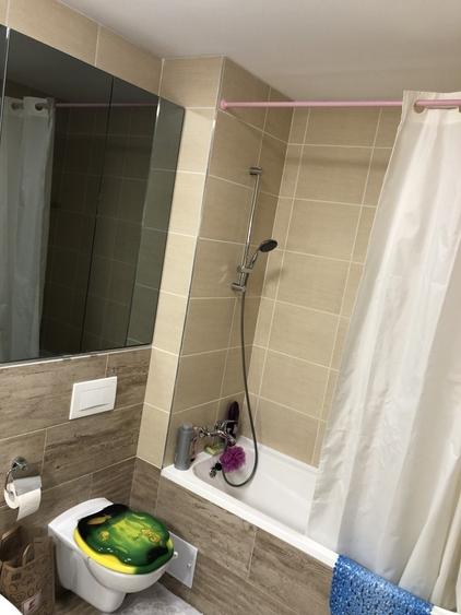 Apartament cu 4 camere decomandat, mobilat în Răcădău
