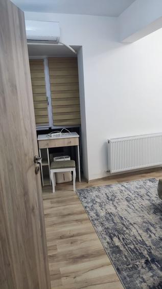 Apartament cu 2 camere decomandat în Politehnica