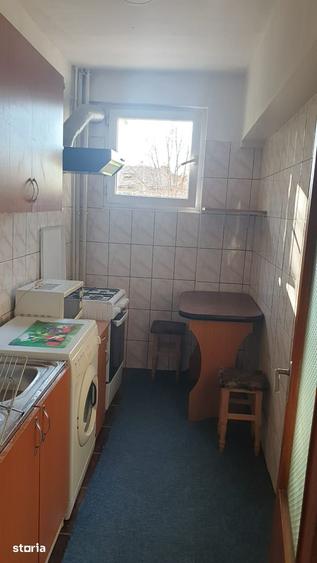 Garsonieră decomandată în Vitan
