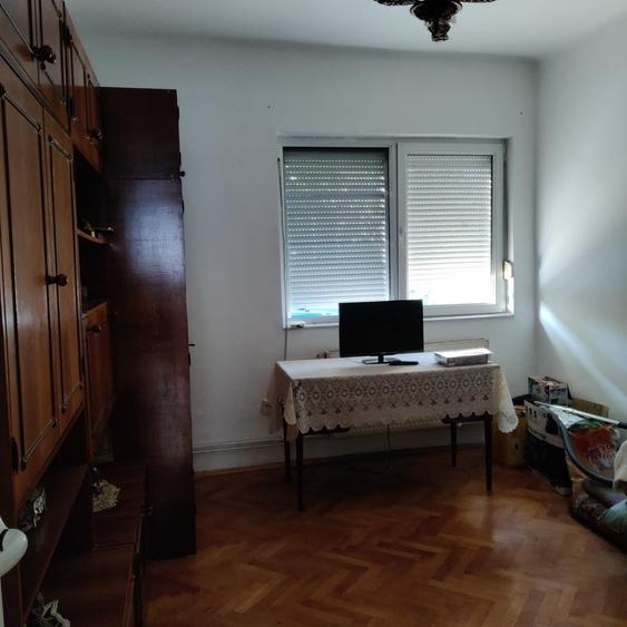Casă cu 2 camere în Central