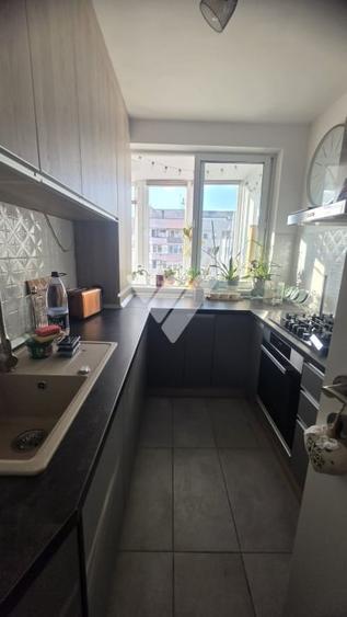 Apartament cu 3 camere decomandat, mobilat în Mihai Viteazul
