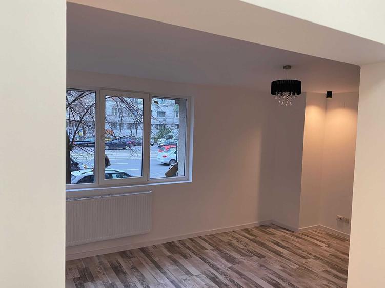 Apartament cu 2 camere semidecomandat în 1 Mai