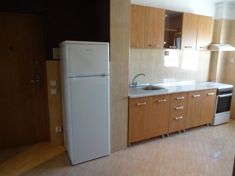 Apartament cu 2 camere semidecomandat în Vitan
