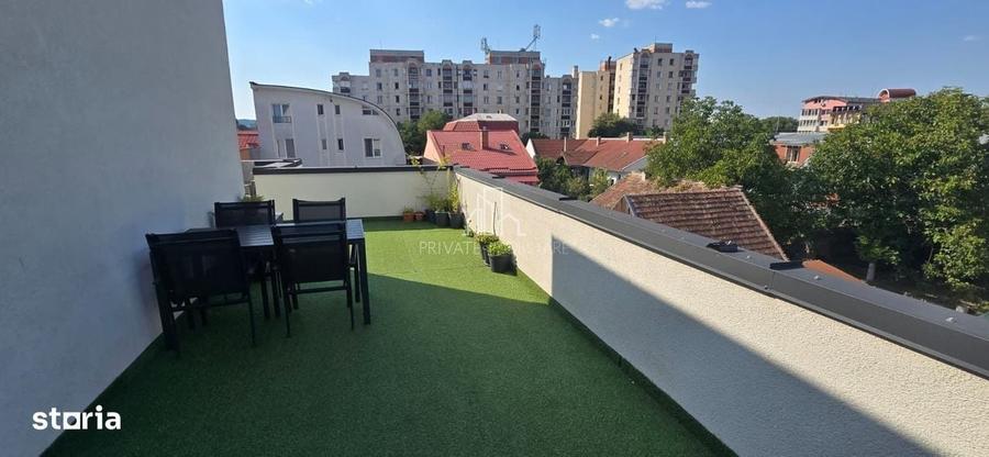 Apartament cu 3 camere în Lefaia