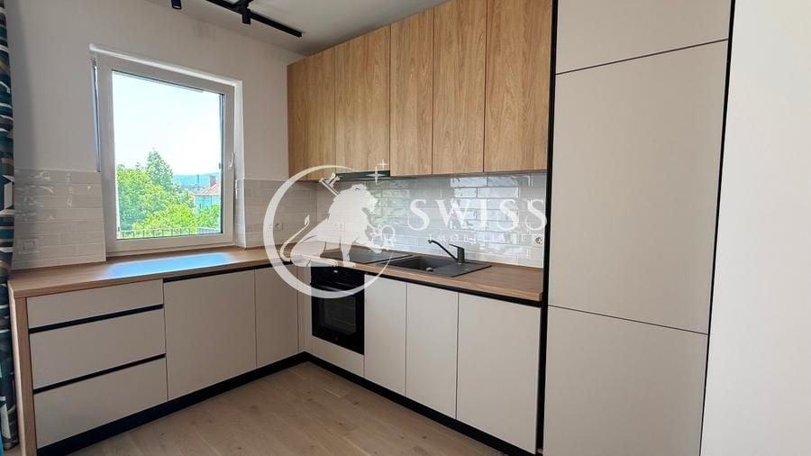 Apartament cu 2 camere semidecomandat, mobilat în Central