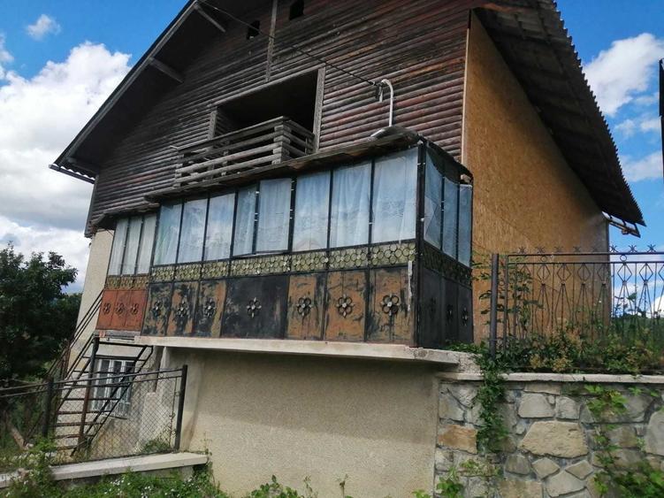 Casă cu 4 camere în Secăria