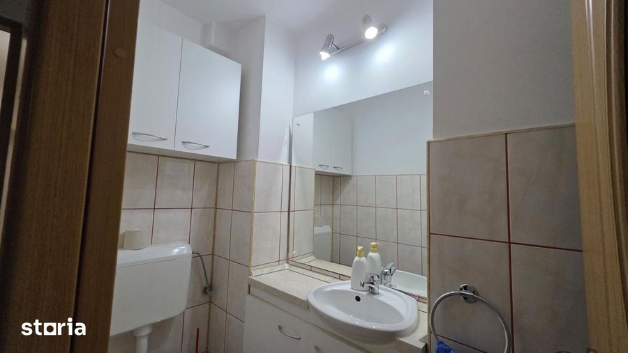 Apartament cu 3 camere decomandat în Lipovei