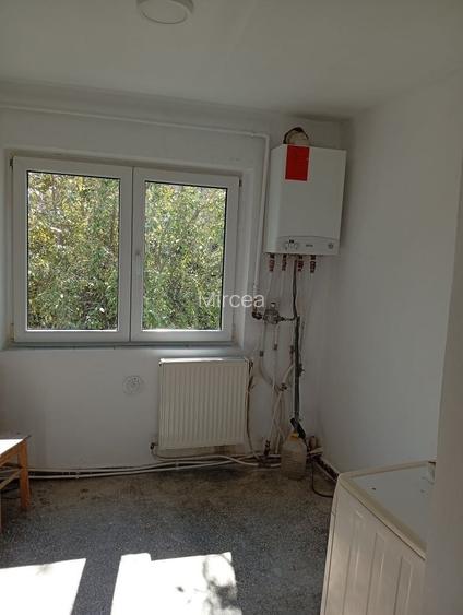 Apartament 4 camere de vanzare Victoriei