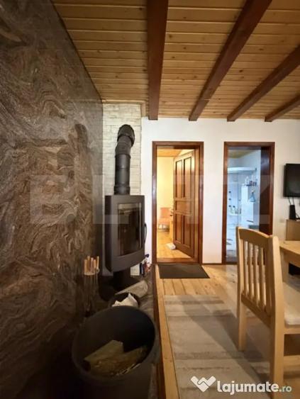 Casa de vacanta cu potential turistic, 1603 mp teren, Cernat - 2