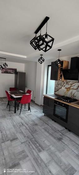 Apartament cu 2 camere decomandat în Exterior Vest