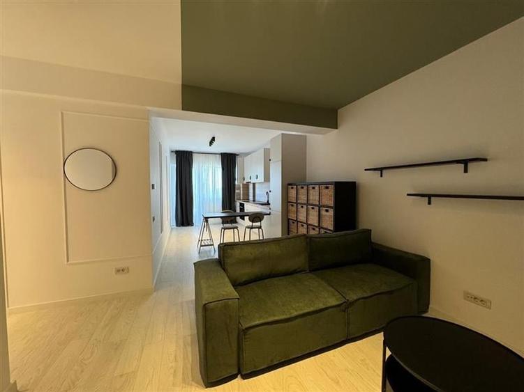 Apartament cu 2 camere semidecomandat, mobilat în Fundeni