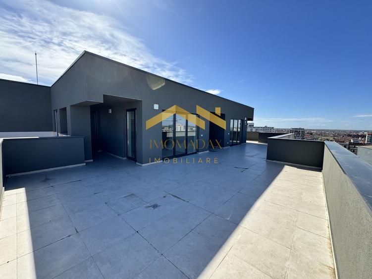 Penthouse cu 3 camere decomandat în Aradului