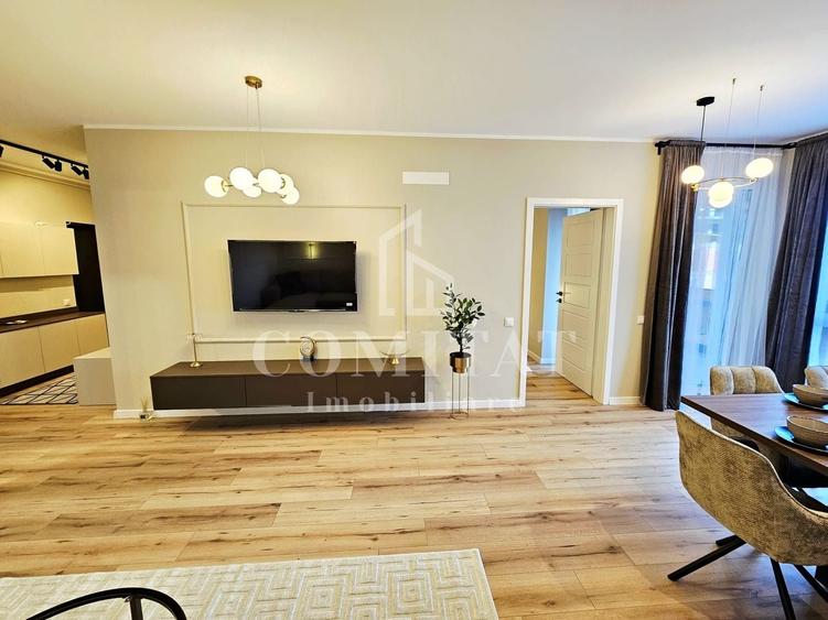 Apartament cu 2 camere semidecomandat, mobilat în Florești