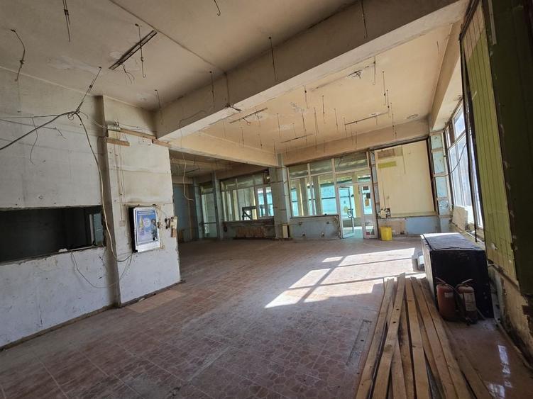 Spațiu comercial, de 220 mp, în Valea Lupului