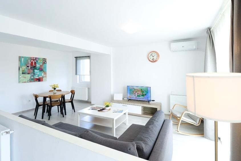 Apartament cu 2 camere decomandat în Central