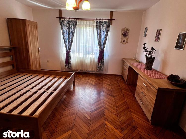 Casă cu 5 camere cu Teren 936 Mp în Central