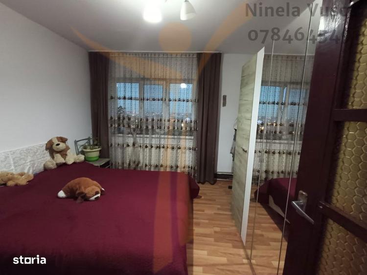 Apartament cu 3 camere decomandat, mobilat în Micro 11