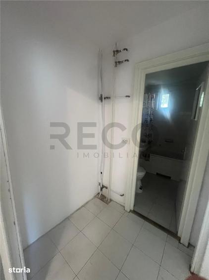 Apartament cu 3 camere decomandat în Rogerius