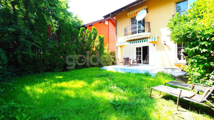 Duplex cu 4 camere cu Piscina în Iancu Nicolae