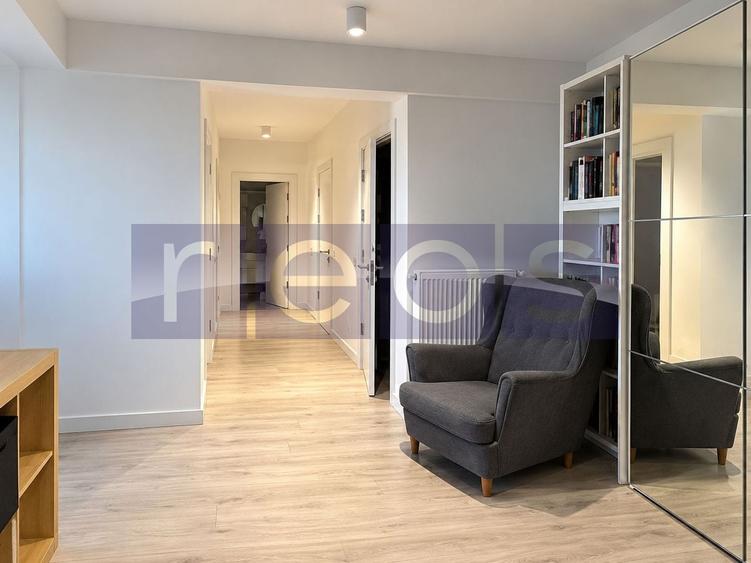 Apartament cu 3 camere în Străulești