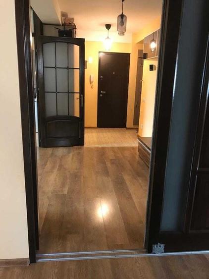 Apartament cu 4 camere decomandat în Titan