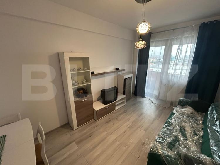 Apartament cu 3 camere decomandat, mobilat în Lunca Cetățuii