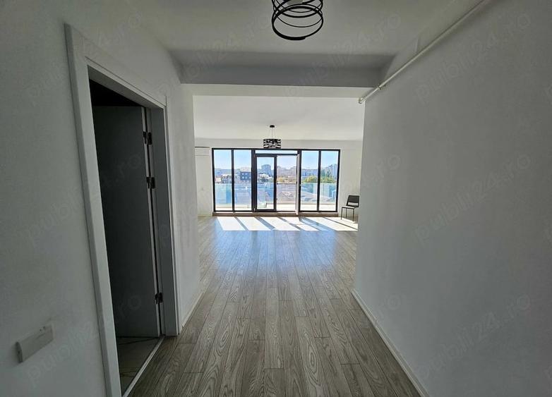 Apartament cu 3 camere semidecomandat în Pache Protopopescu