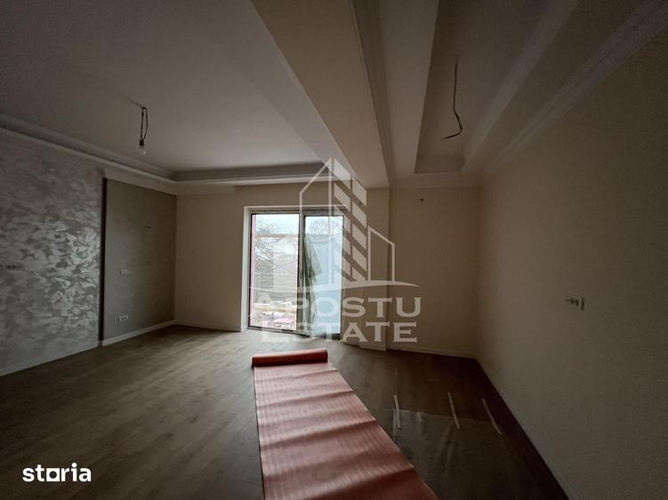 Casă cu 5 camere cu Teren 300 Mp în Giarmata